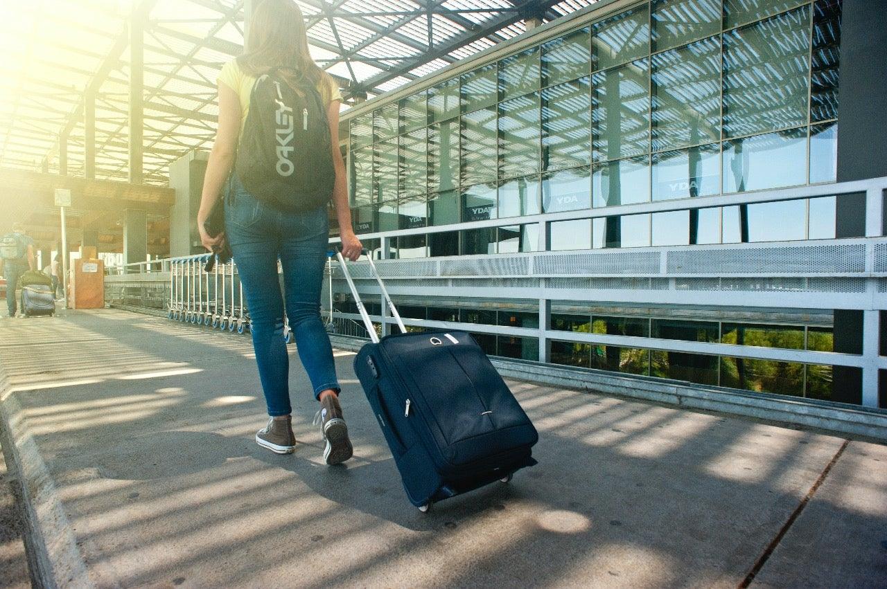7 Tips For A Fool-Proof Airport Look – Travel Perfect! - Travelsleek